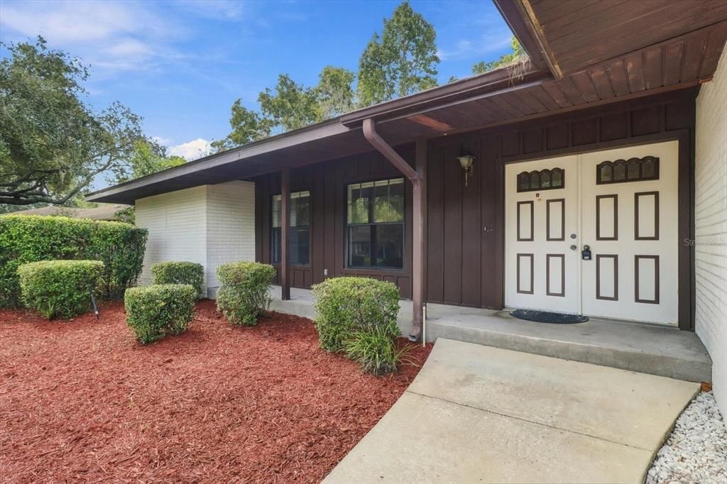 For Sale: $237,500 (3 beds, 2 baths, 1716 Square Feet)