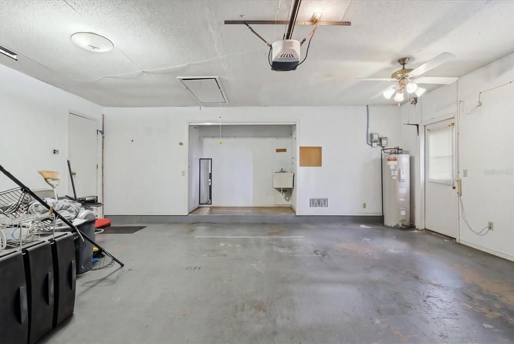 For Sale: $237,500 (3 beds, 2 baths, 1716 Square Feet)