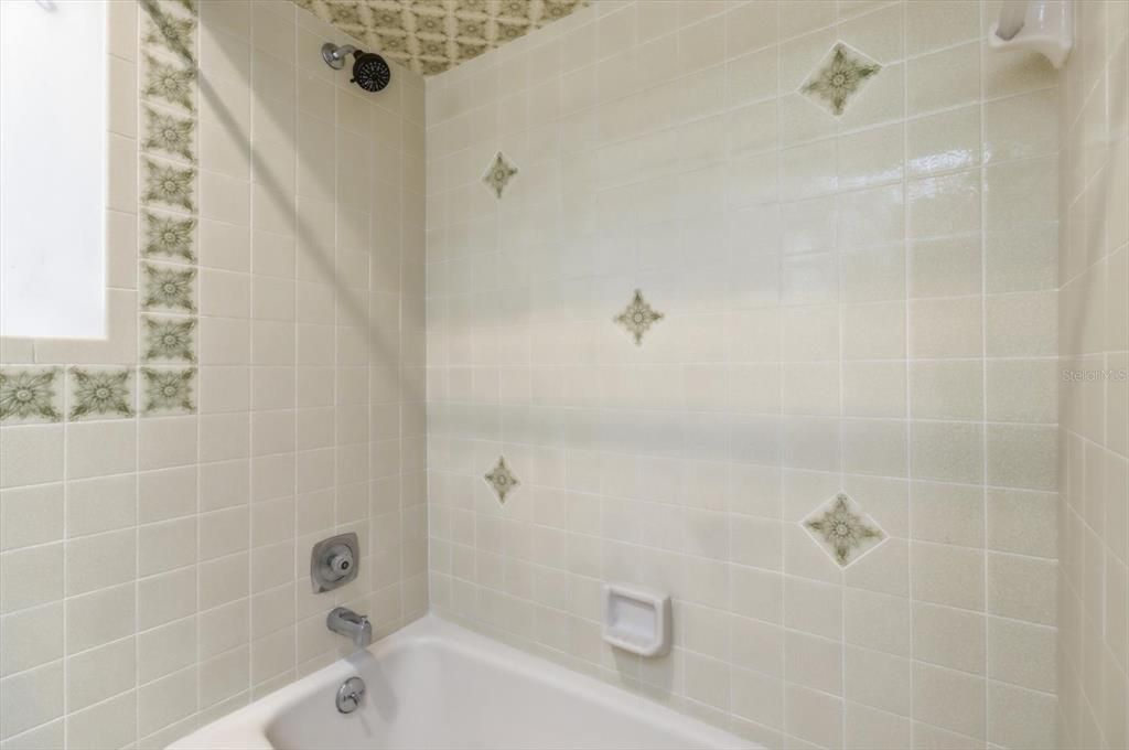 For Sale: $237,500 (3 beds, 2 baths, 1716 Square Feet)
