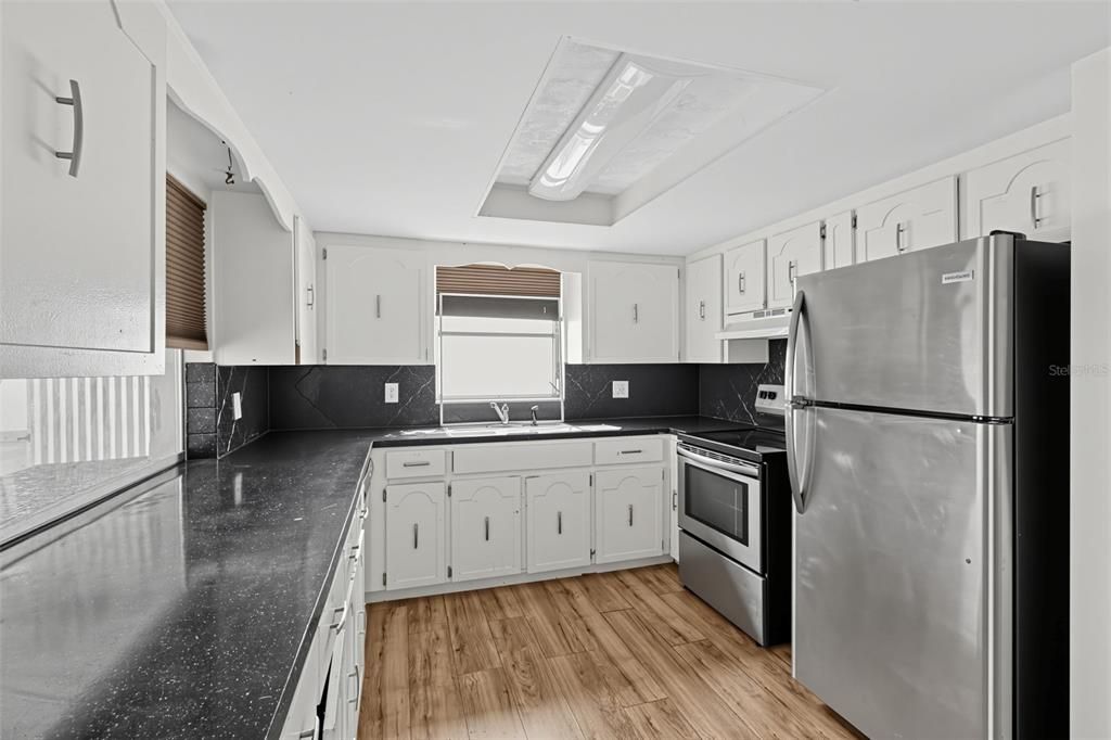 На продажу: $265,000 (3 спален, 2 ванн, 1545 Квадратных фут)