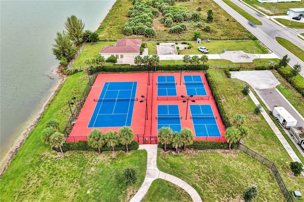 На продажу: $435,000 (3 спален, 2 ванн, 2222 Квадратных фут)