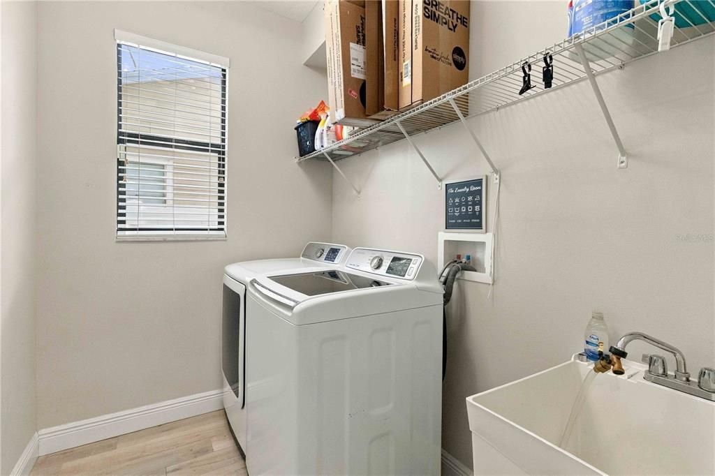 For Rent: $4,400 (4 beds, 2 baths, 2522 Square Feet)
