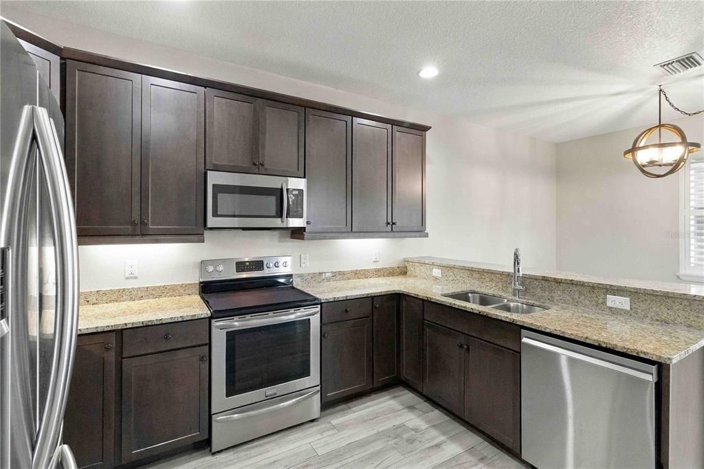 For Rent: $4,400 (4 beds, 2 baths, 2522 Square Feet)