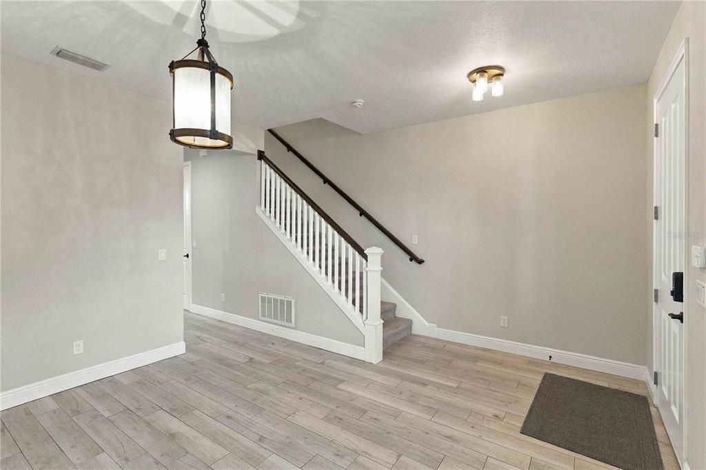 For Rent: $4,400 (4 beds, 2 baths, 2522 Square Feet)
