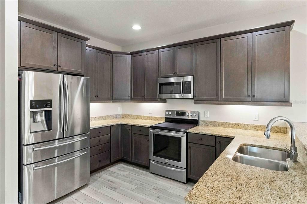 For Rent: $4,400 (4 beds, 2 baths, 2522 Square Feet)