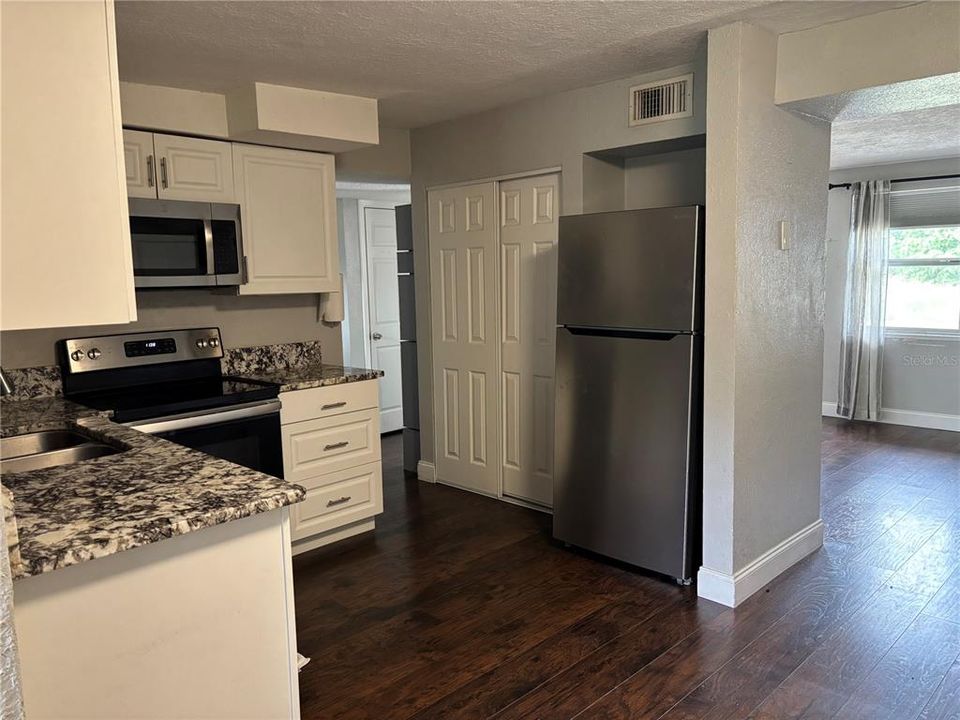 En Venta: $212,000 (2 camas, 1 baños, 948 Pies cuadrados)