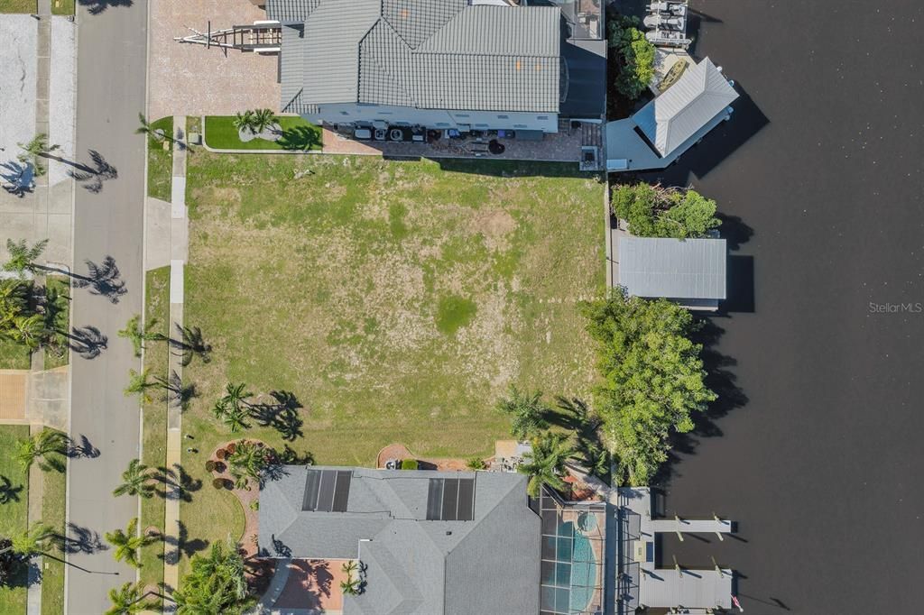 For Sale: $525,000 (0.23 acres)