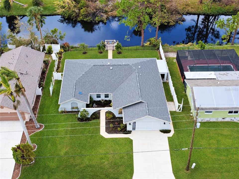 For Sale: $379,900 (3 beds, 3 baths, 2090 Square Feet)