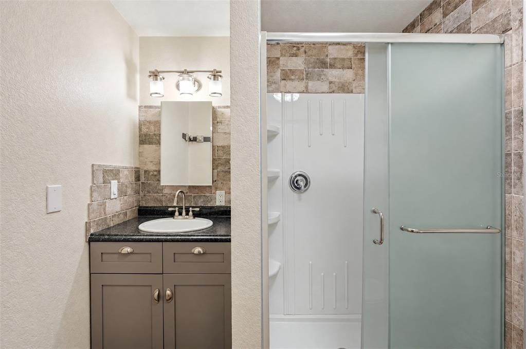 For Sale: $379,900 (3 beds, 3 baths, 2090 Square Feet)