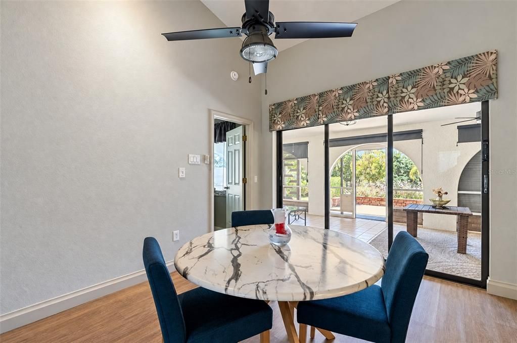 For Sale: $379,900 (3 beds, 3 baths, 2090 Square Feet)