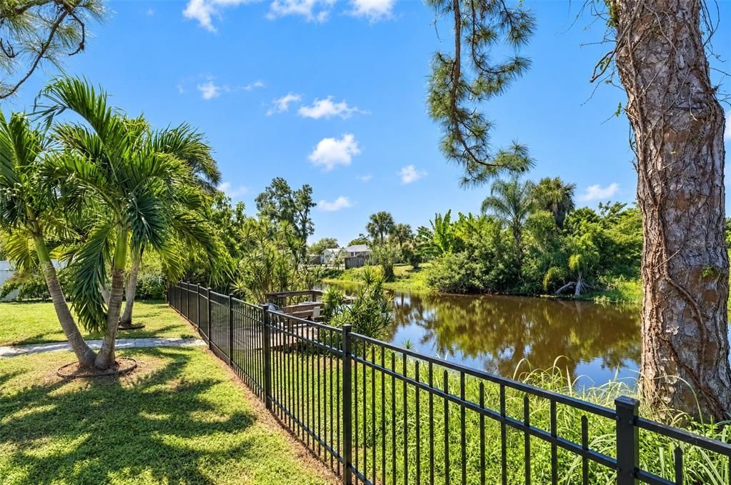 For Sale: $379,900 (3 beds, 3 baths, 2090 Square Feet)