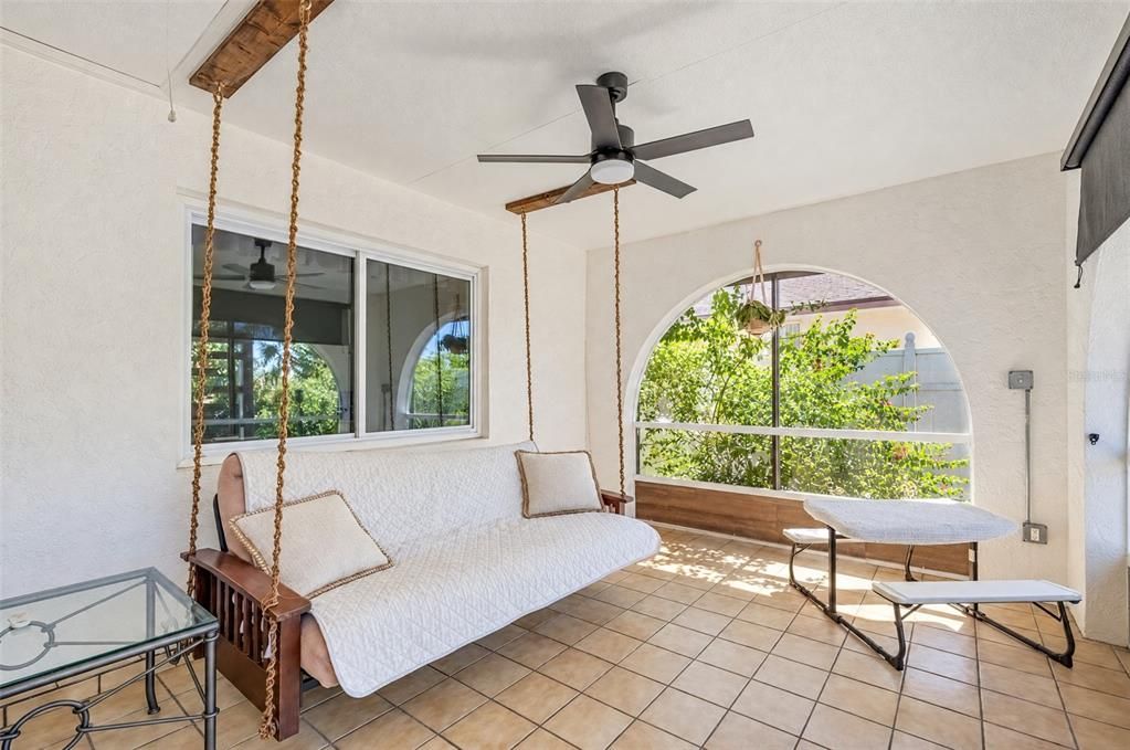 For Sale: $379,900 (3 beds, 3 baths, 2090 Square Feet)