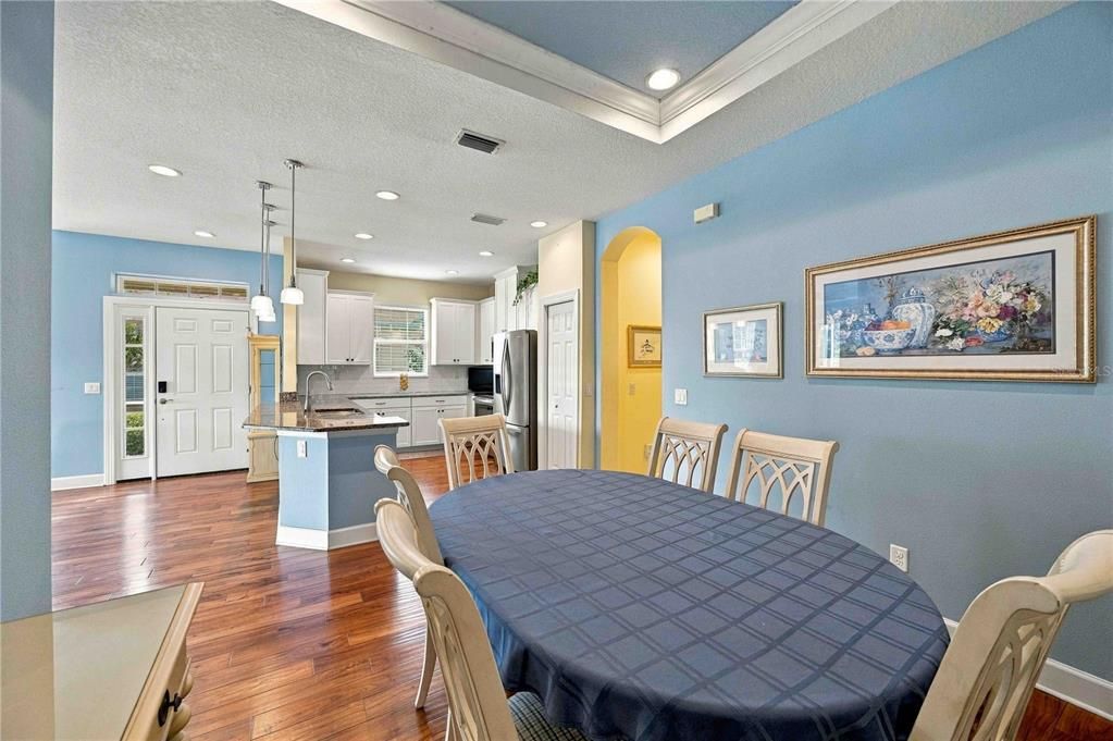 For Sale: $350,000 (2 beds, 2 baths, 1558 Square Feet)