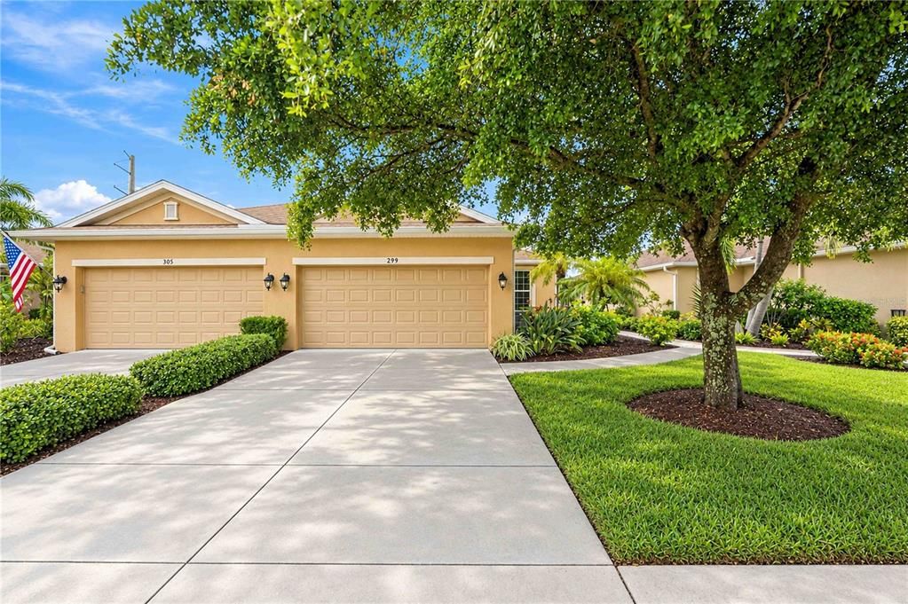 For Sale: $350,000 (2 beds, 2 baths, 1558 Square Feet)