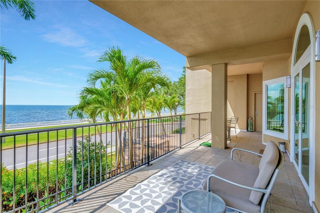 For Sale: $1,999,000 (3 beds, 3 baths, 3350 Square Feet)