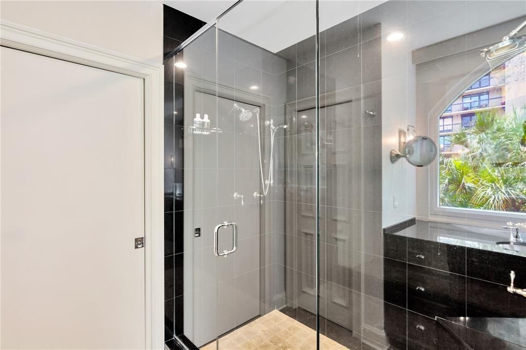 For Sale: $1,999,000 (3 beds, 3 baths, 3350 Square Feet)