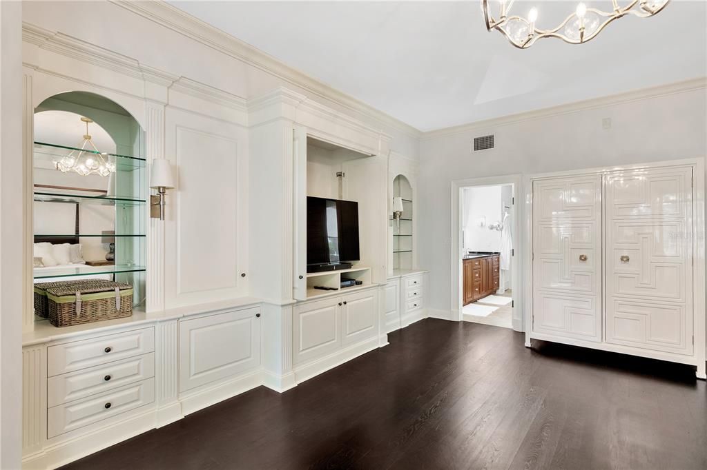 For Sale: $1,999,000 (3 beds, 3 baths, 3350 Square Feet)