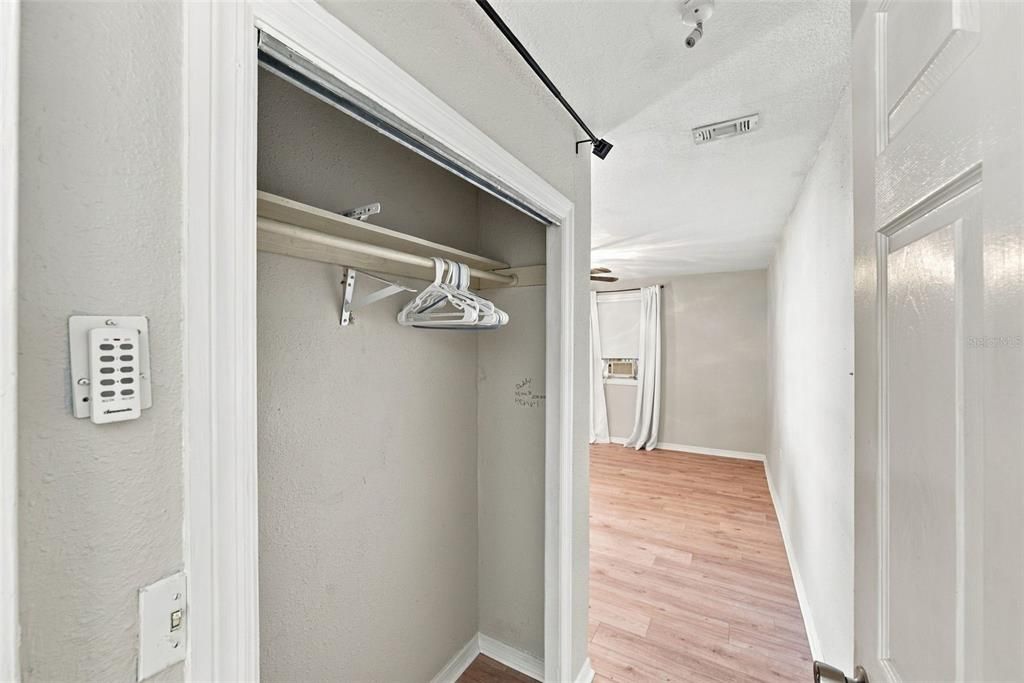 En Venta: $524,999 (4 camas, 3 baños, 1828 Pies cuadrados)