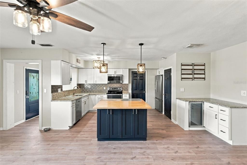 En Venta: $524,999 (4 camas, 3 baños, 1828 Pies cuadrados)