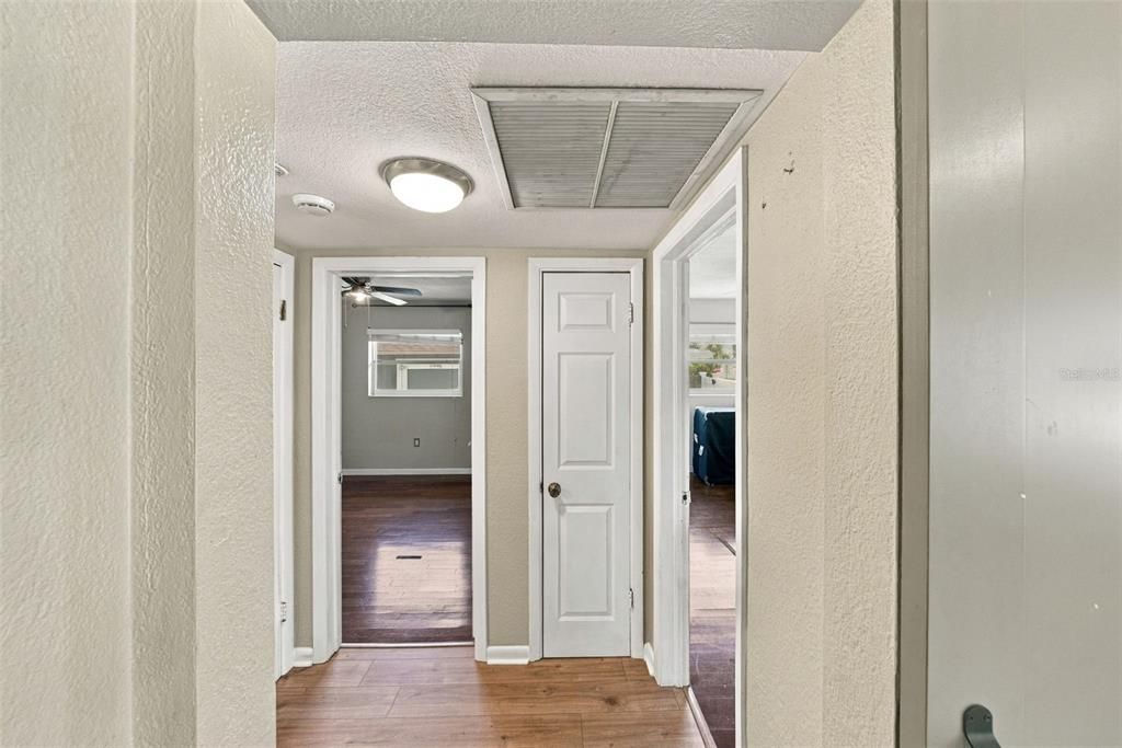 En Venta: $524,999 (4 camas, 3 baños, 1828 Pies cuadrados)