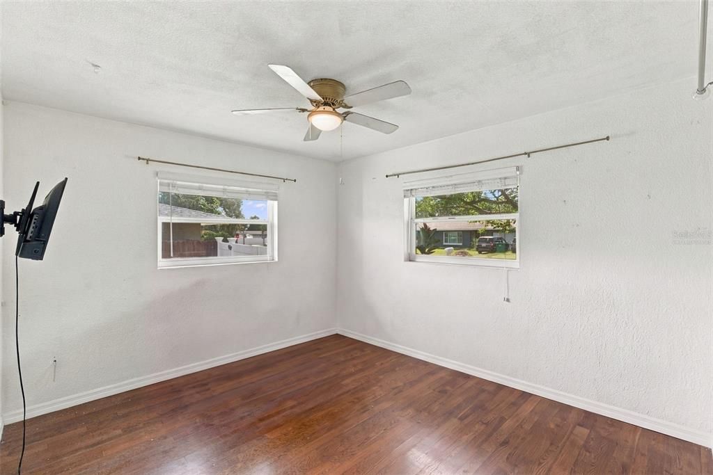 En Venta: $524,999 (4 camas, 3 baños, 1828 Pies cuadrados)