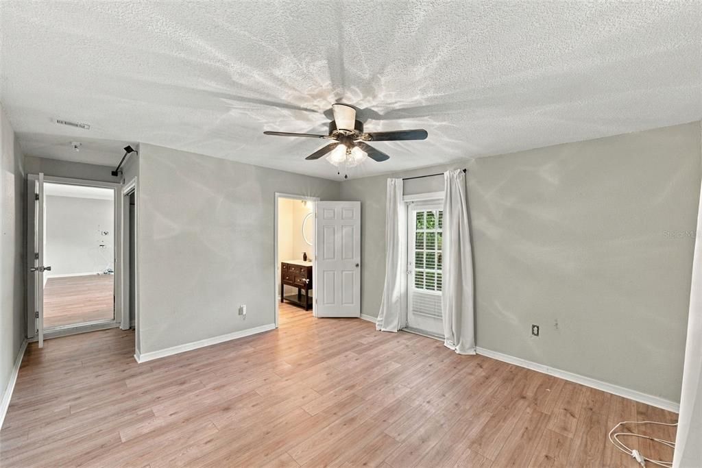 En Venta: $524,999 (4 camas, 3 baños, 1828 Pies cuadrados)