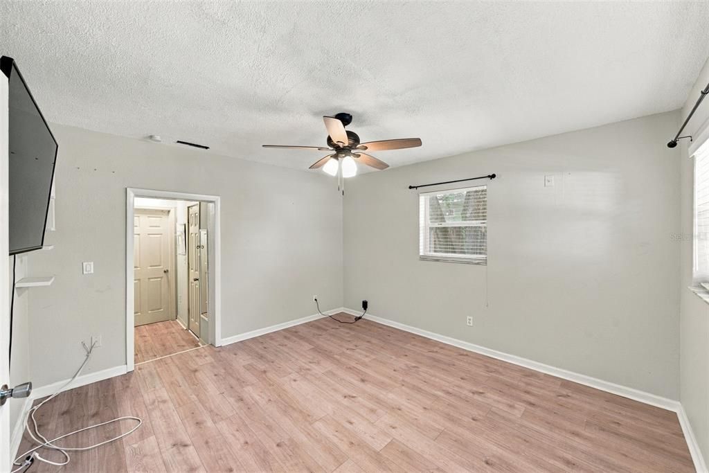 En Venta: $524,999 (4 camas, 3 baños, 1828 Pies cuadrados)