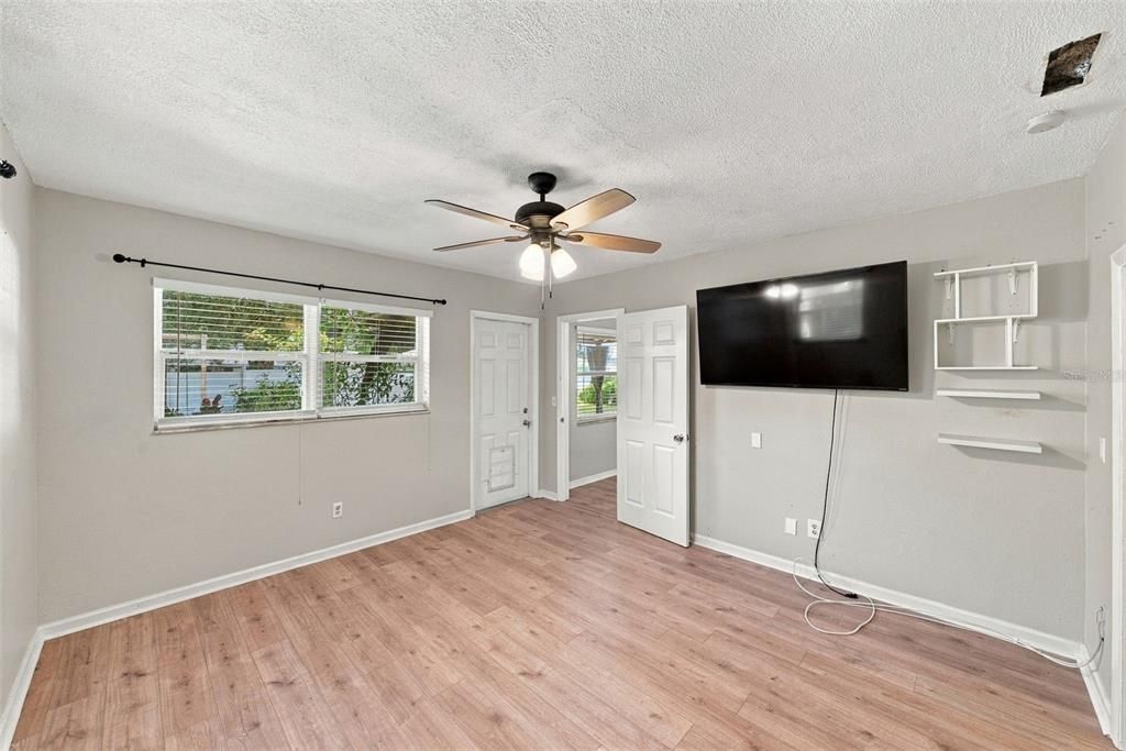 En Venta: $524,999 (4 camas, 3 baños, 1828 Pies cuadrados)
