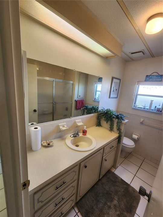 For Sale: $175,000 (2 beds, 2 baths, 1296 Square Feet)