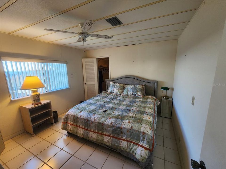 For Sale: $175,000 (2 beds, 2 baths, 1296 Square Feet)
