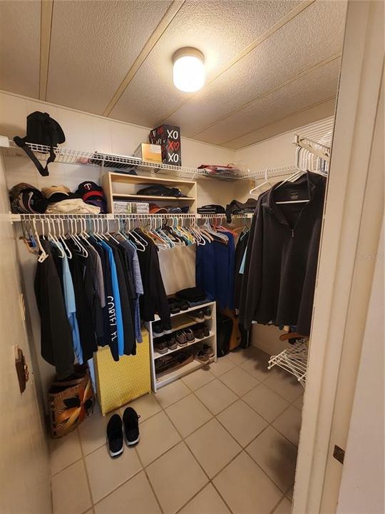 For Sale: $175,000 (2 beds, 2 baths, 1296 Square Feet)