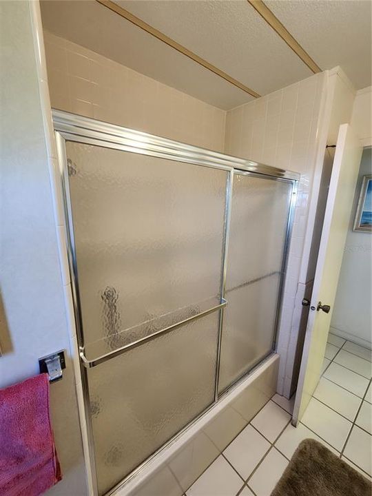 For Sale: $175,000 (2 beds, 2 baths, 1296 Square Feet)