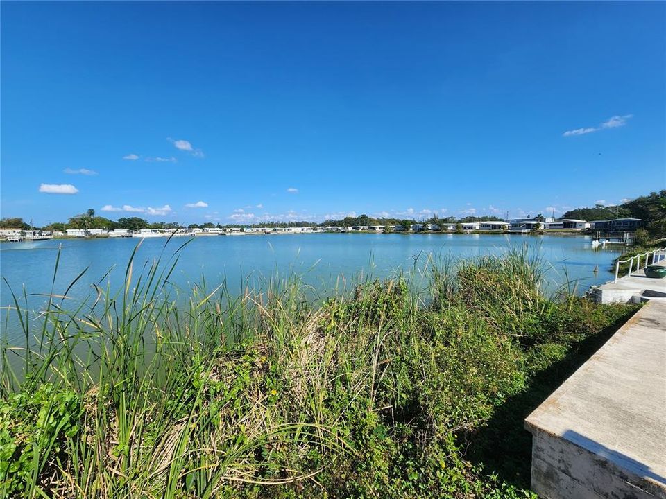 For Sale: $175,000 (2 beds, 2 baths, 1296 Square Feet)