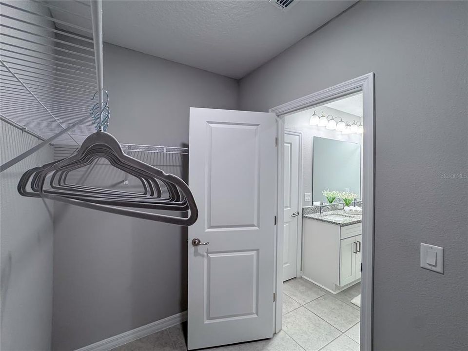 На продажу: $369,900 (3 спален, 2 ванн, 1188 Квадратных фут)