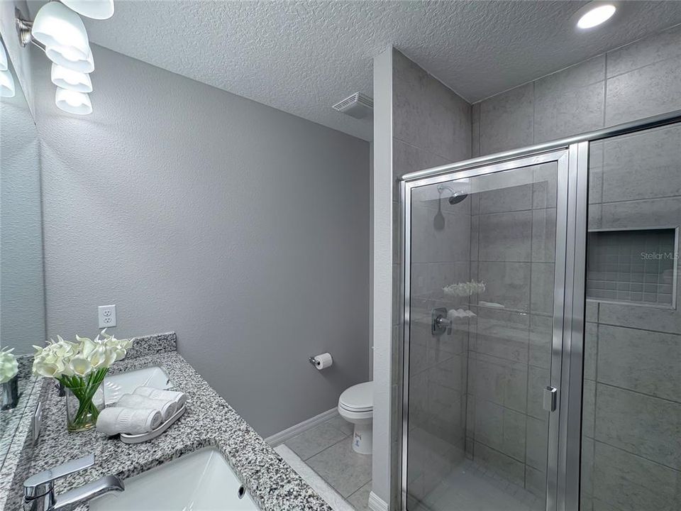 На продажу: $369,900 (3 спален, 2 ванн, 1188 Квадратных фут)