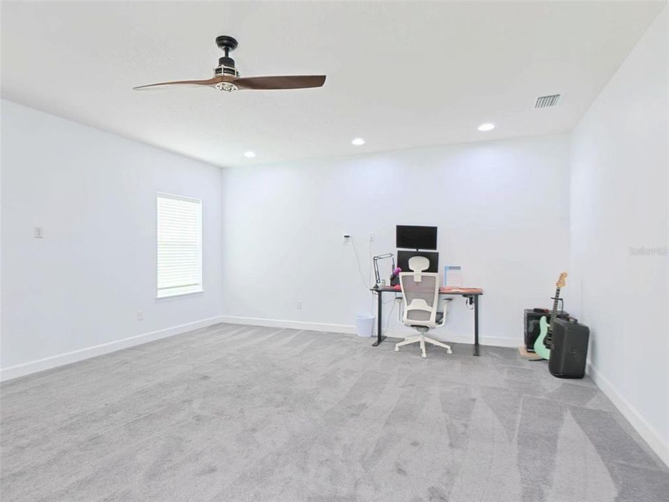 En Venta: $750,000 (4 camas, 3 baños, 3907 Pies cuadrados)