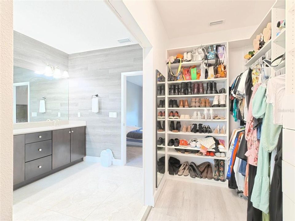 En Venta: $750,000 (4 camas, 3 baños, 3907 Pies cuadrados)