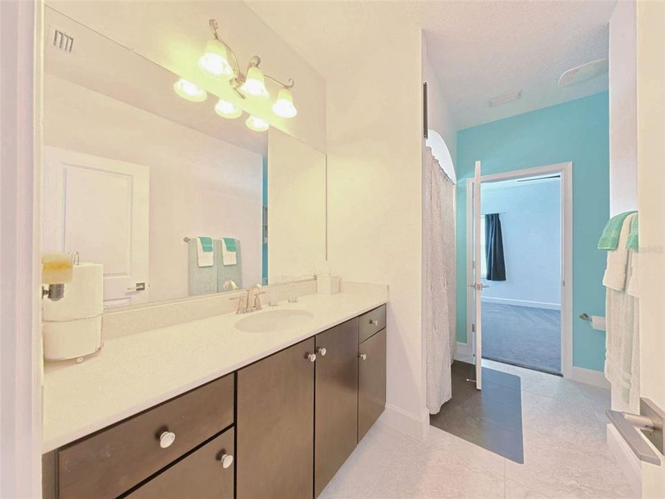 En Venta: $750,000 (4 camas, 3 baños, 3907 Pies cuadrados)