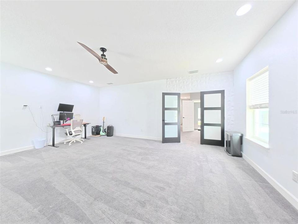 En Venta: $750,000 (4 camas, 3 baños, 3907 Pies cuadrados)