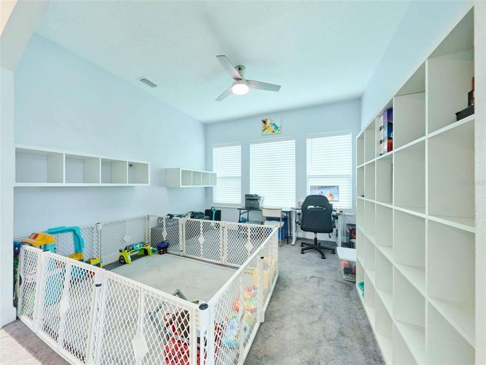En Venta: $750,000 (4 camas, 3 baños, 3907 Pies cuadrados)