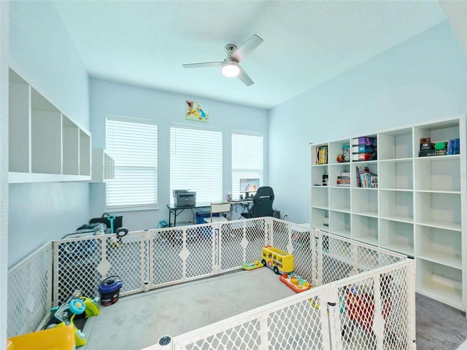En Venta: $750,000 (4 camas, 3 baños, 3907 Pies cuadrados)