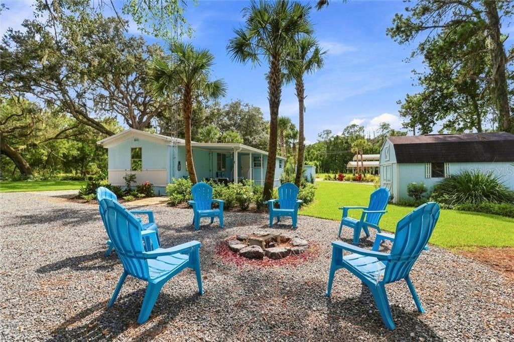 For Sale: $195,000 (2 beds, 2 baths, 1050 Square Feet)