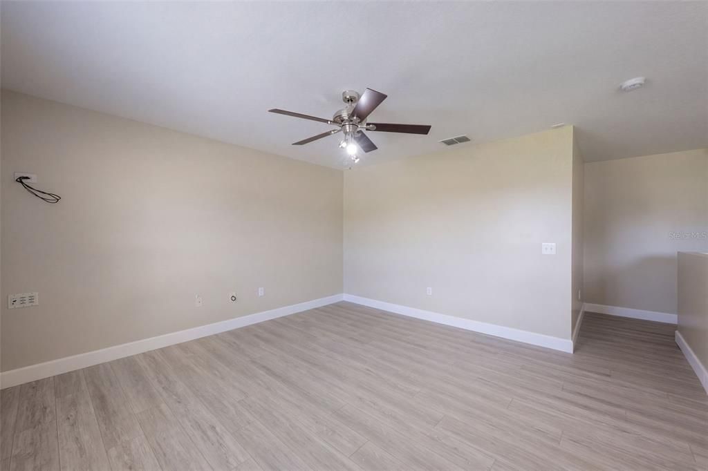 For Sale: $435,000 (4 beds, 3 baths, 3012 Square Feet)