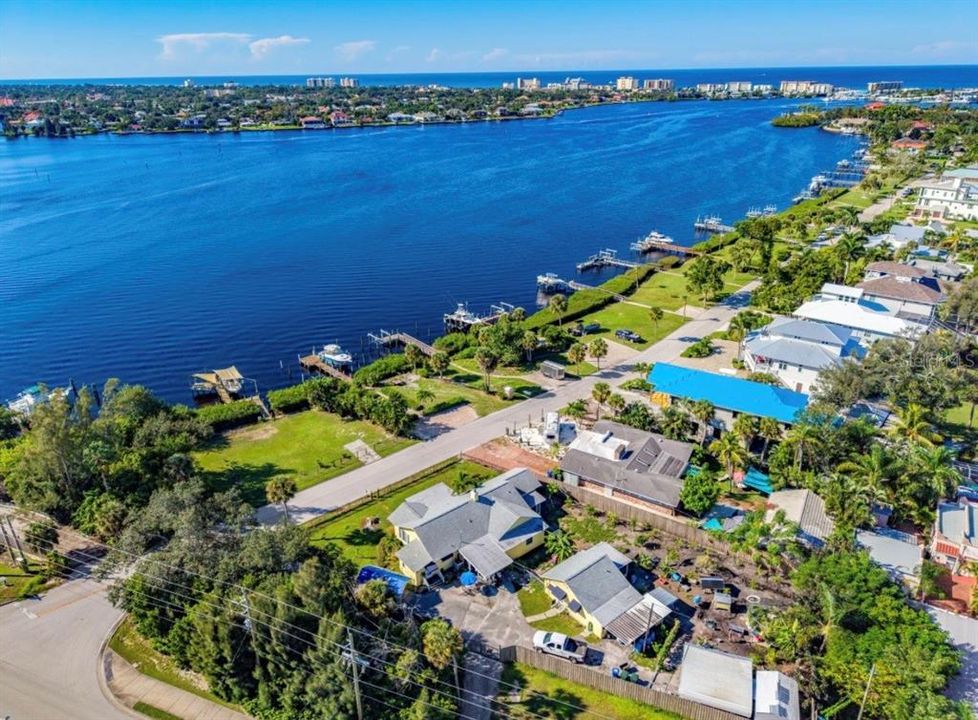 На продажу: $1,369,999 (4 спален, 3 ванн, 2697 Квадратных фут)
