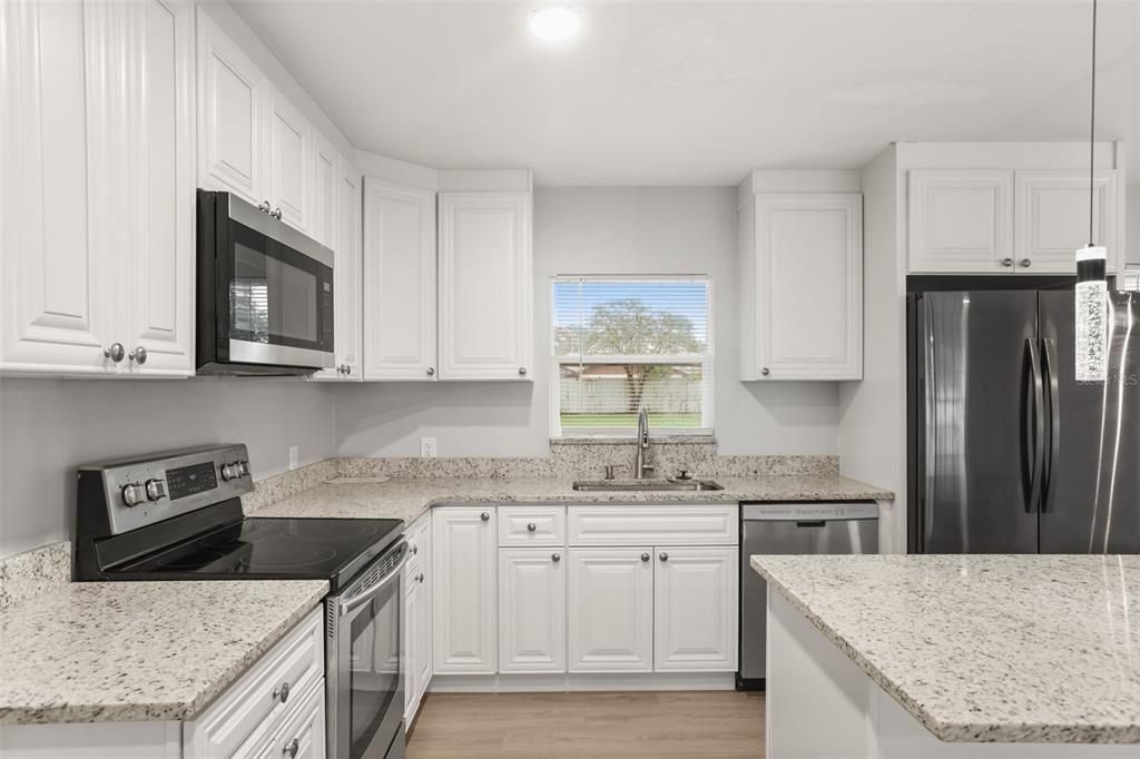 For Rent: $2,600 (3 beds, 2 baths, 1639 Square Feet)