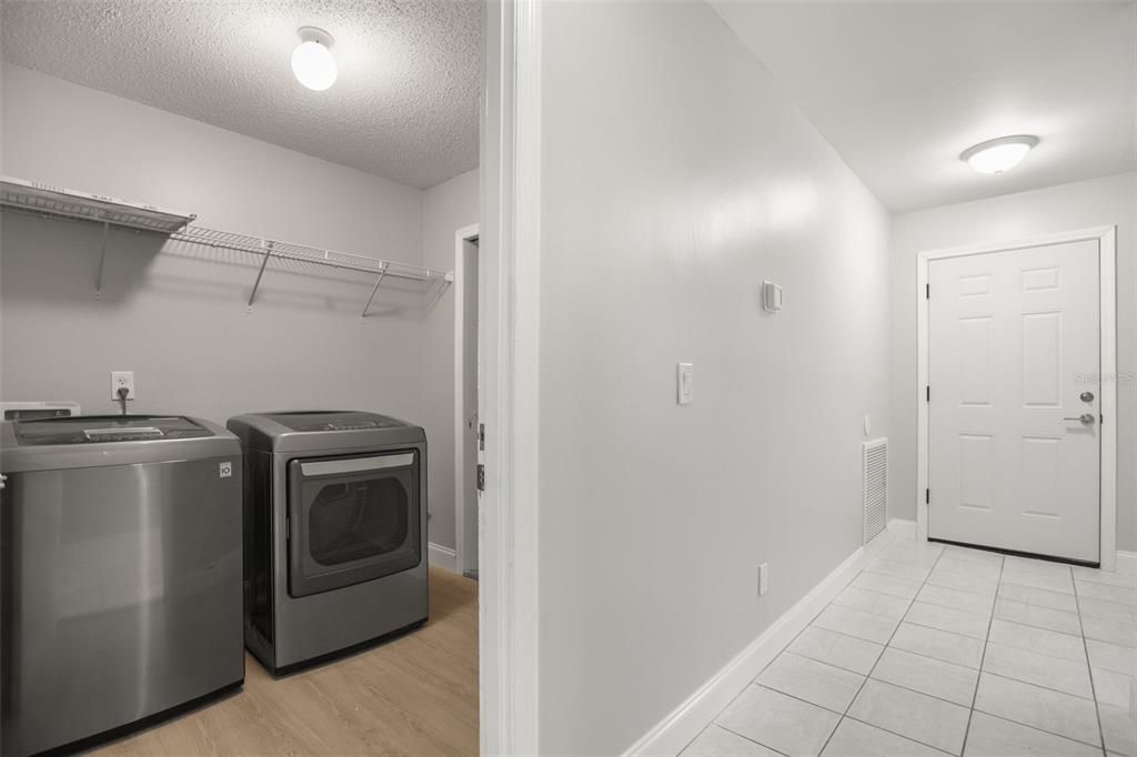 For Rent: $2,600 (3 beds, 2 baths, 1639 Square Feet)
