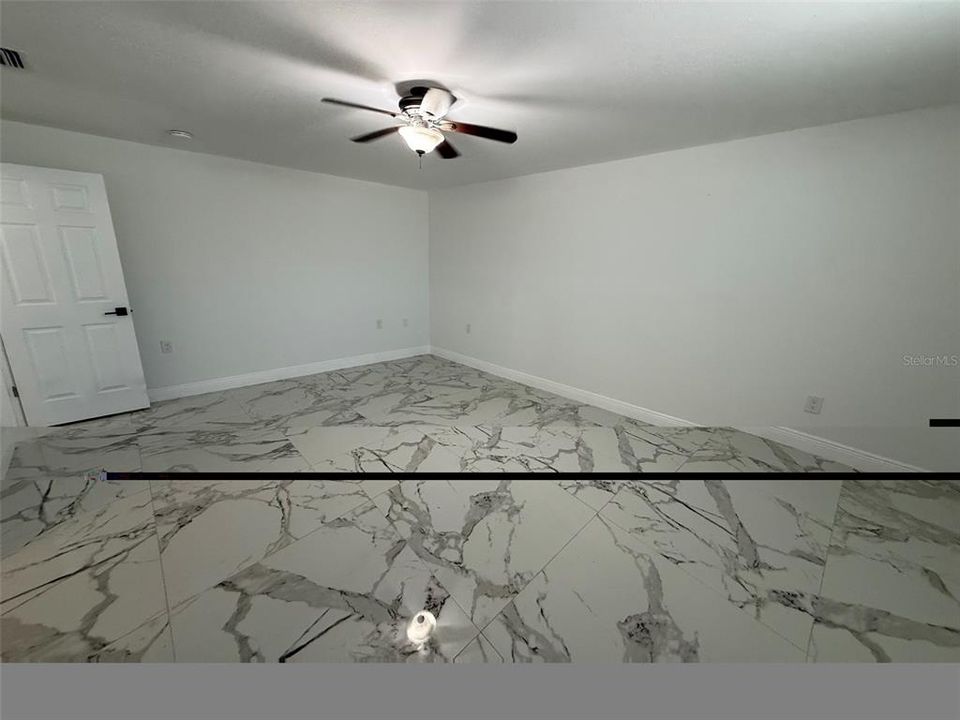 For Sale: $369,900 (2 beds, 2 baths, 2213 Square Feet)