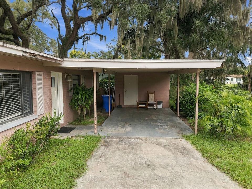 Active With Contract: $299,999 (3 beds, 2 baths, 1701 Square Feet)