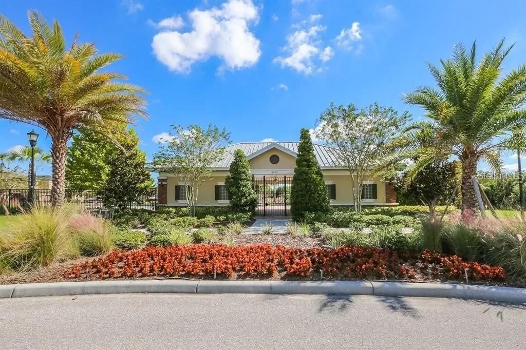 For Sale: $194,500 (2 beds, 2 baths, 1320 Square Feet)