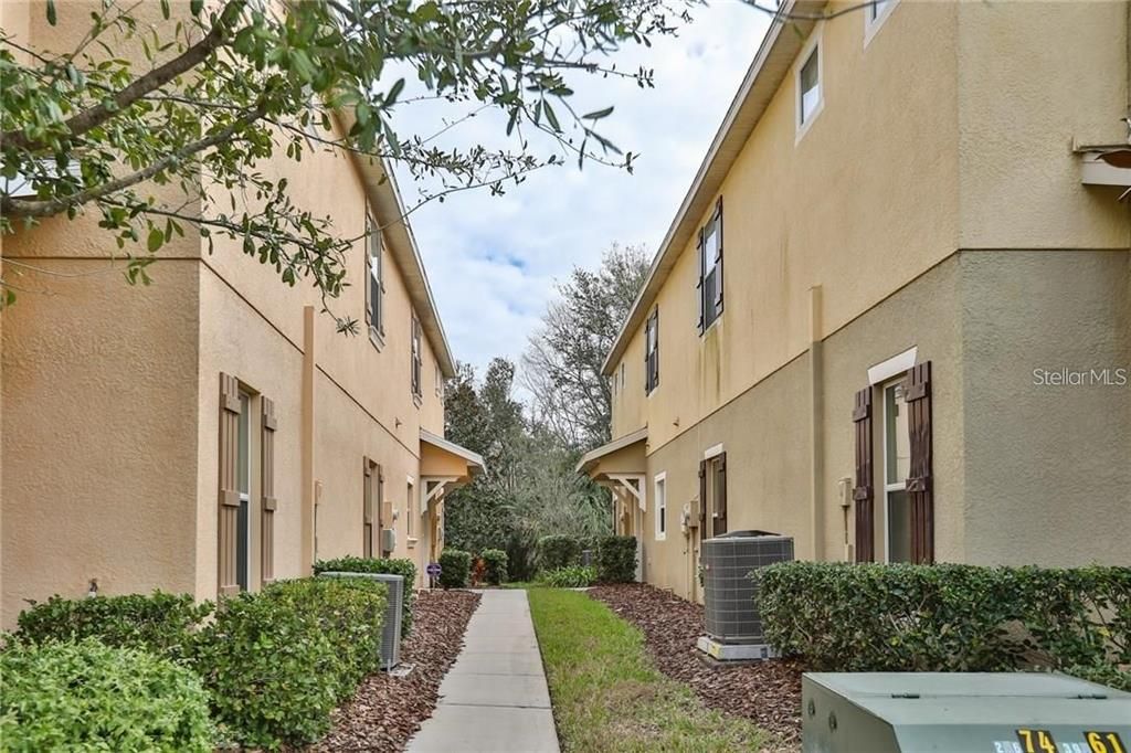 For Sale: $194,500 (2 beds, 2 baths, 1320 Square Feet)